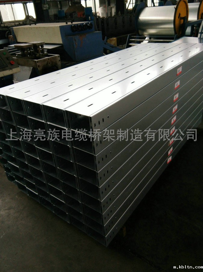 轻型高强度桥架制作流程